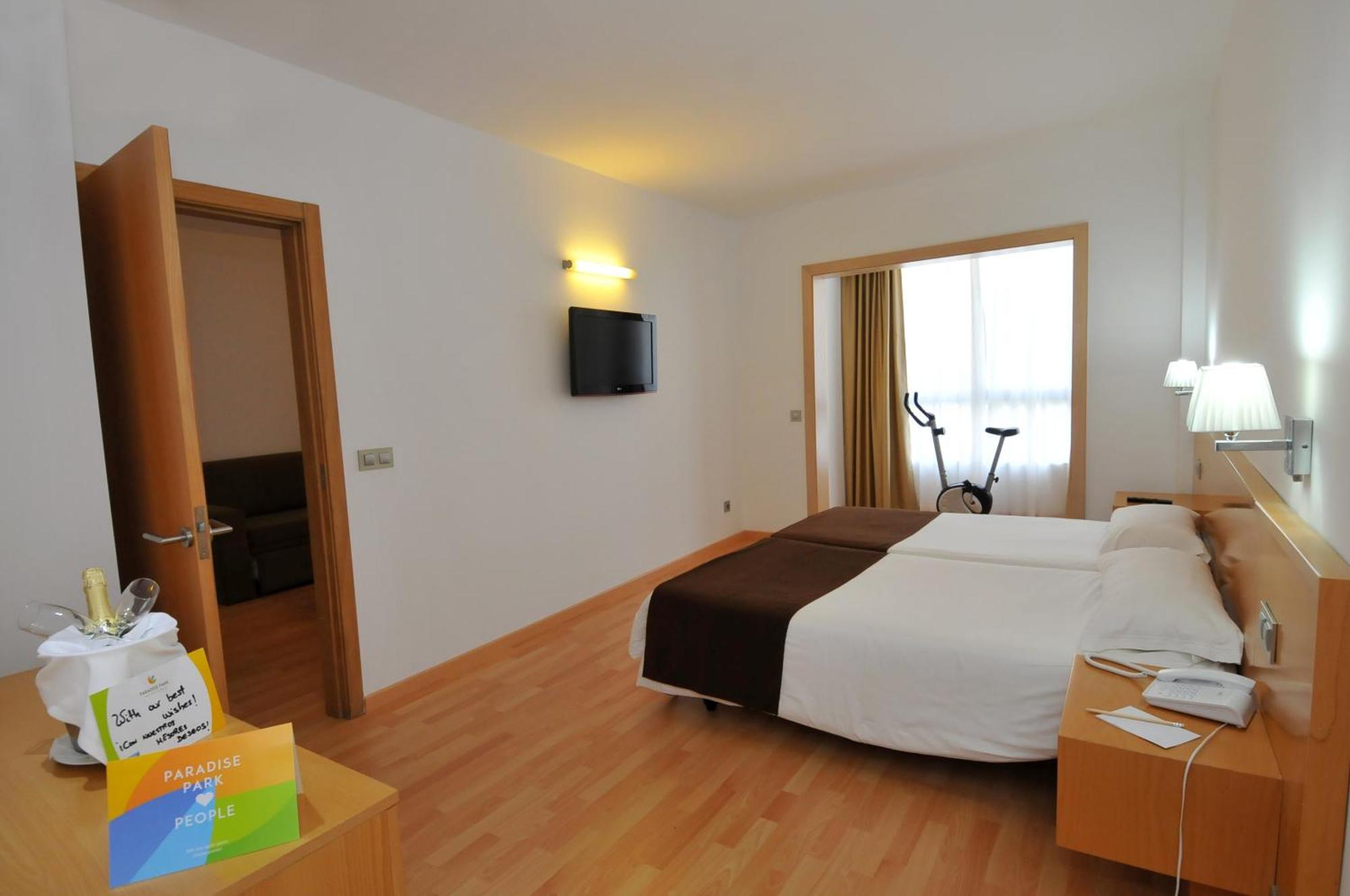 Premium Family Room (2 Adults + 1 Child)